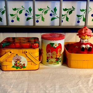 Strawberry Shortcake Tin and SSC Vanity